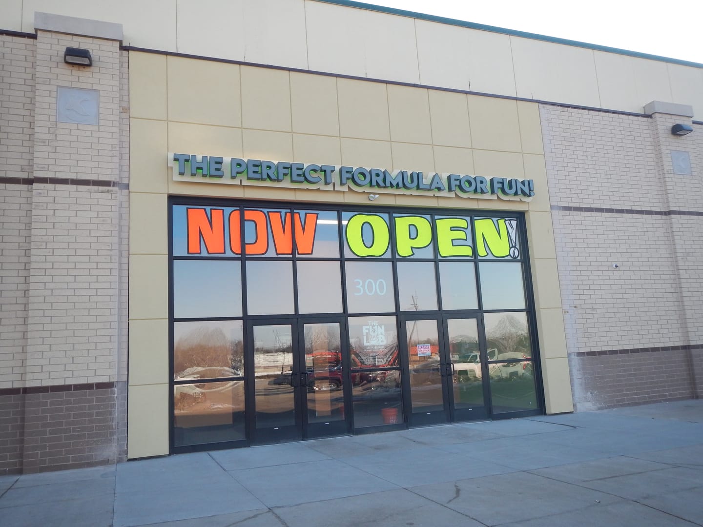 Old Gander Mountain Building