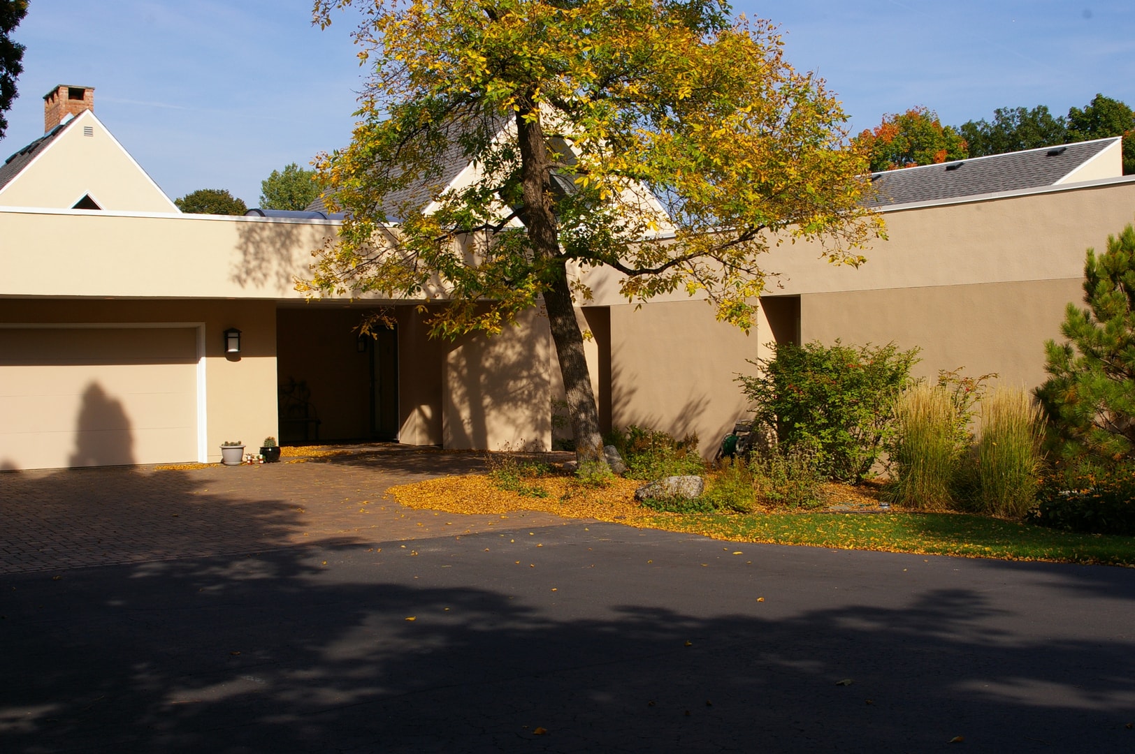 Triangle House Sto Finish - View 7